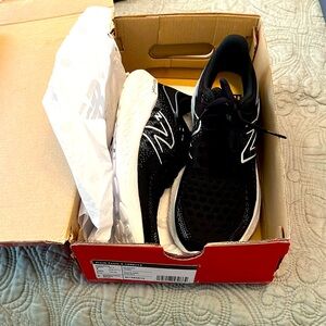 NEW IN BOX New Balance Fresh Foam 1080 black with white. Size 7 women’s